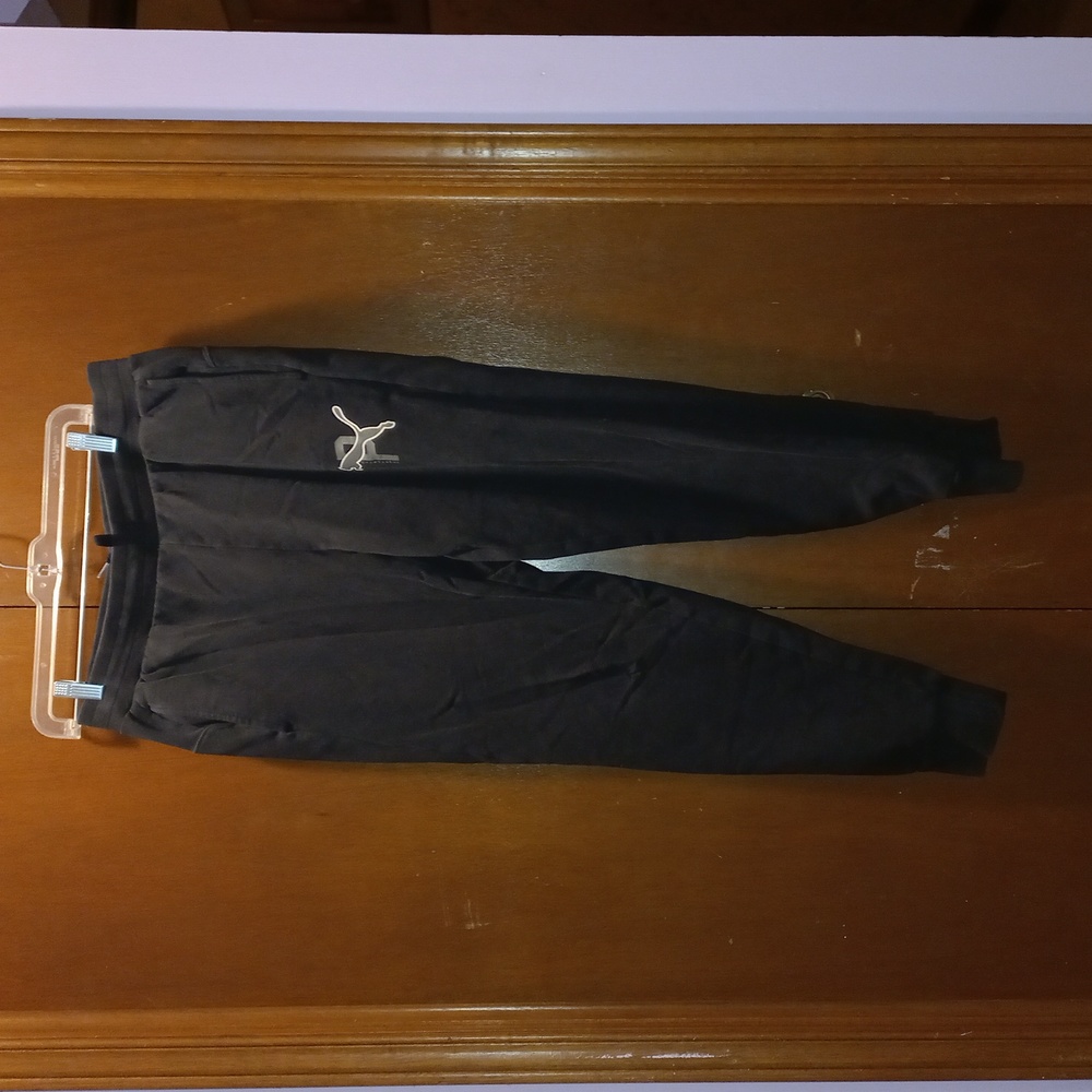 PUMA. MEN'S MEDIUM SWEAT PANTS. E.U.C